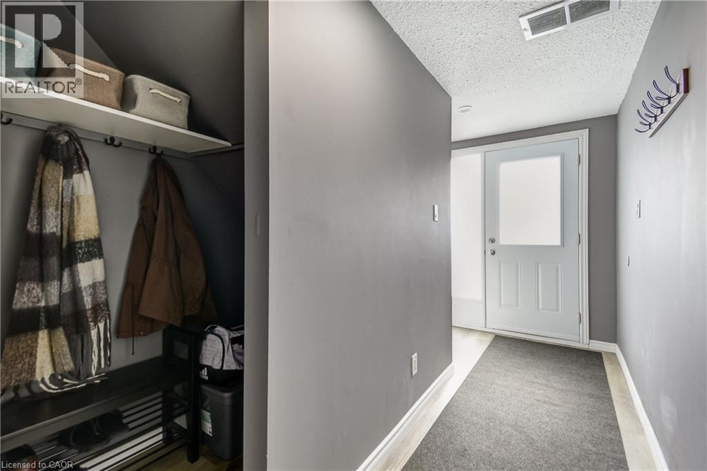 135 S CHALMERS Street S Unit# 18 thumbnail 6