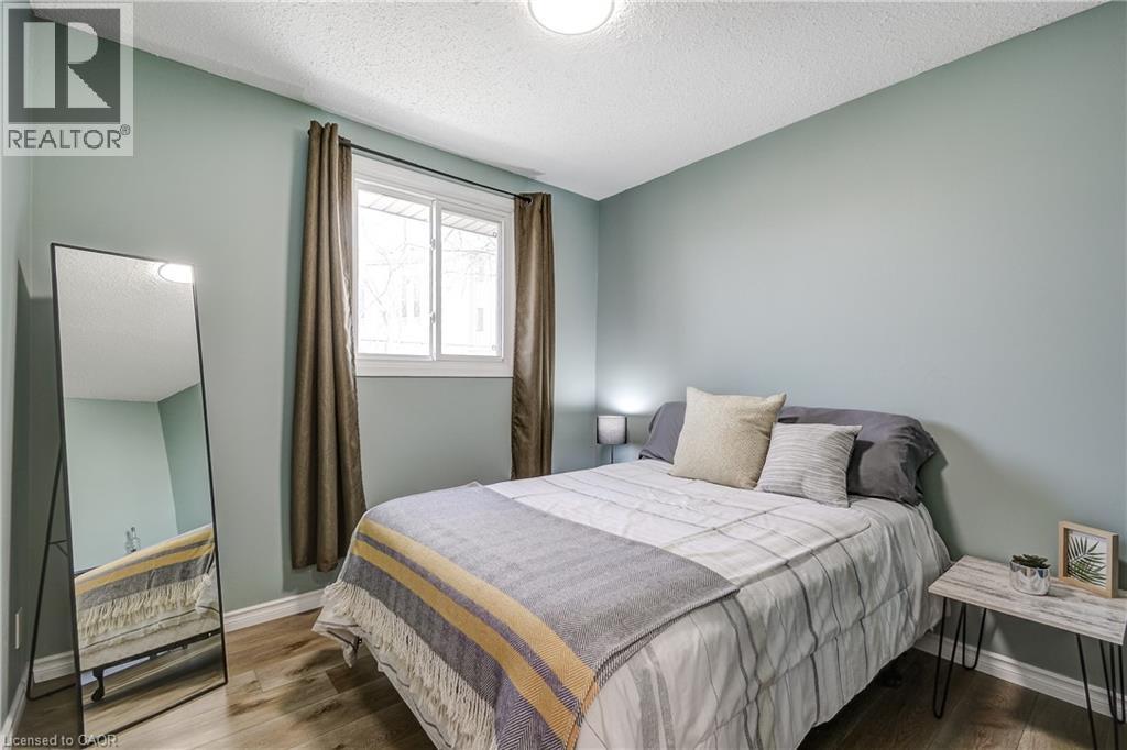 135 S CHALMERS Street S Unit# 18 thumbnail 18