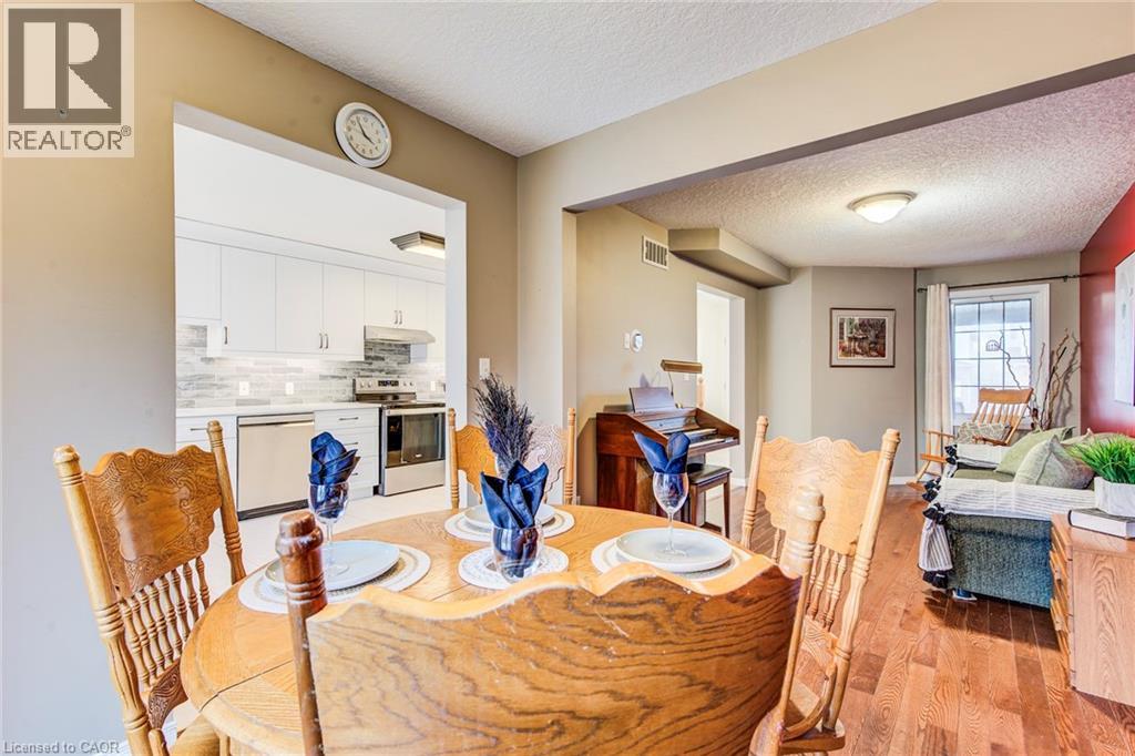 90 UDVARI Crescent thumbnail 15