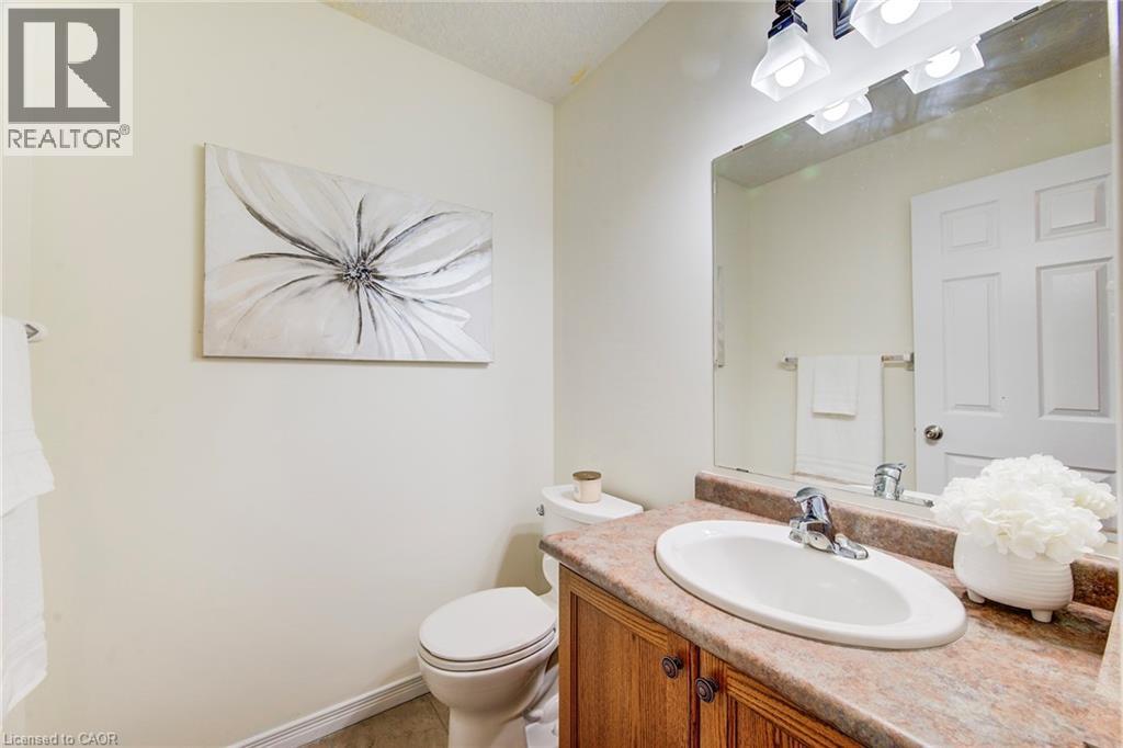 90 UDVARI Crescent thumbnail 8