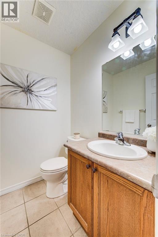 90 UDVARI Crescent thumbnail 9