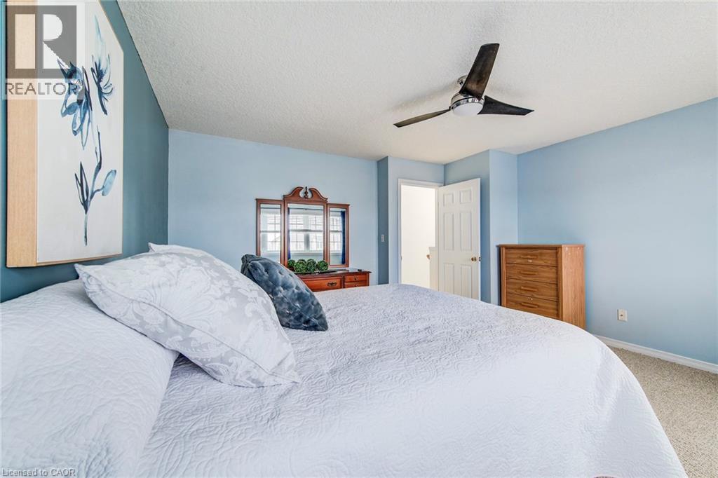 90 UDVARI Crescent thumbnail 30