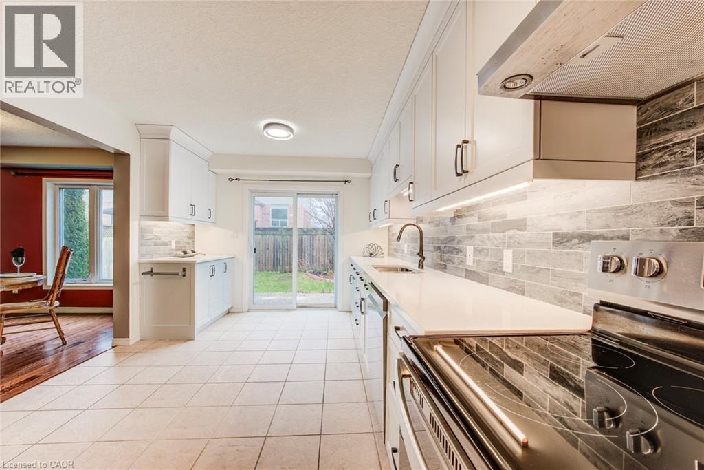 90 UDVARI Crescent thumbnail 20