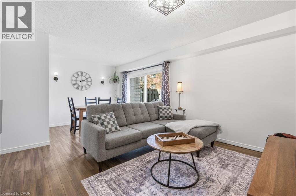 125 SEKURA Crescent Unit# 19 thumbnail 11