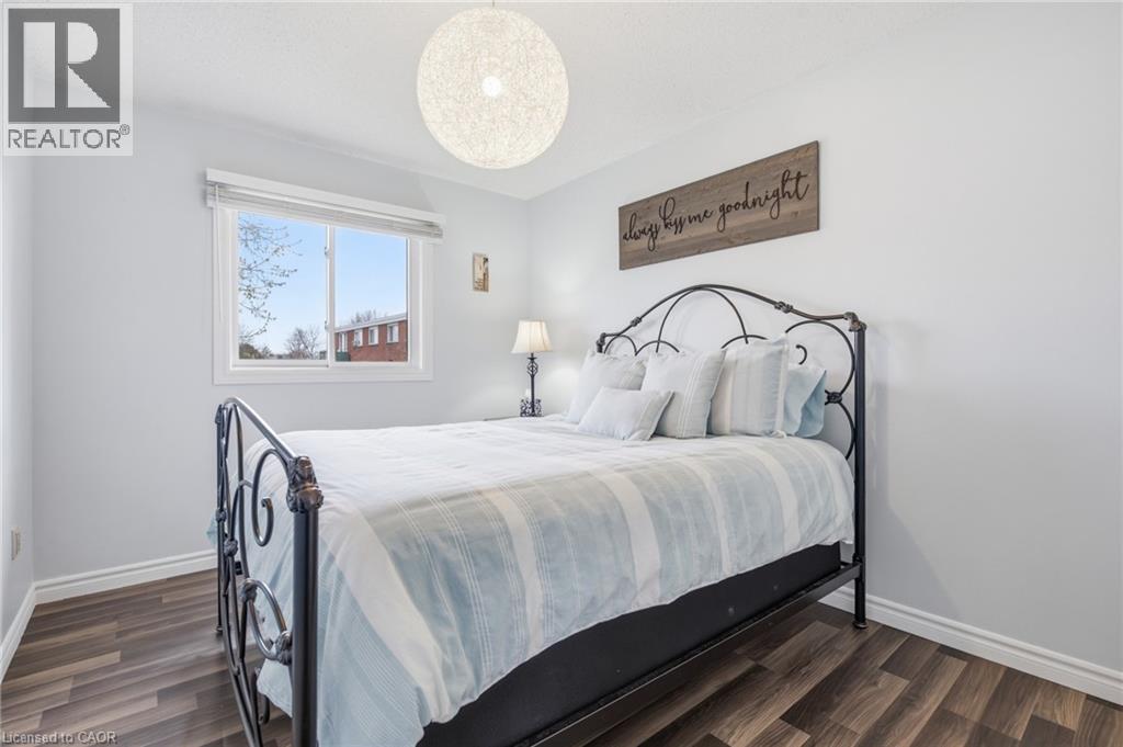 125 SEKURA Crescent Unit# 19 thumbnail 20