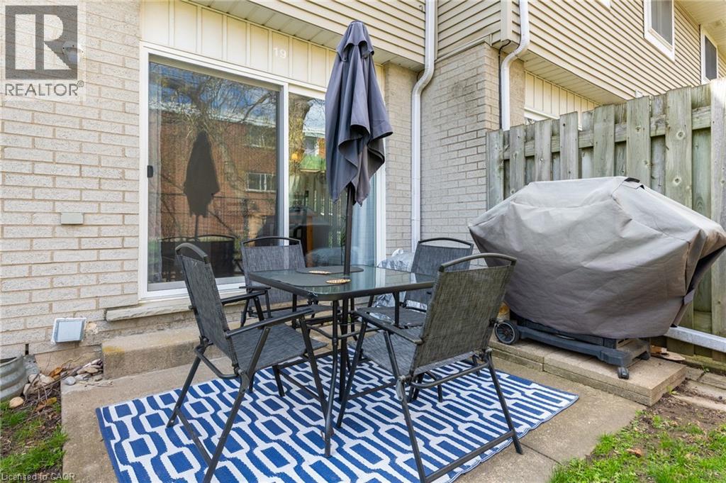 125 SEKURA Crescent Unit# 19 thumbnail 26