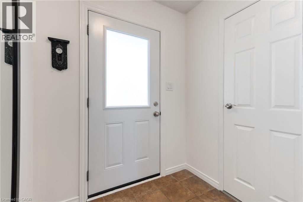 125 SEKURA Crescent Unit# 19 thumbnail 6