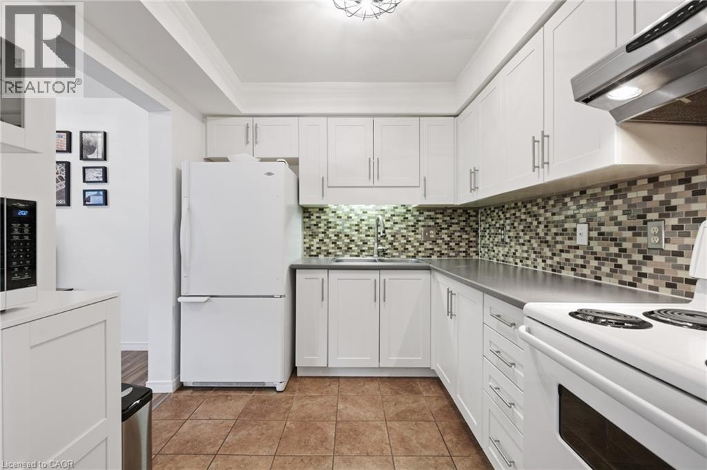 125 SEKURA Crescent Unit# 19 thumbnail 7