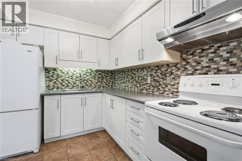 125 SEKURA Crescent Unit# 19 thumbnail 8