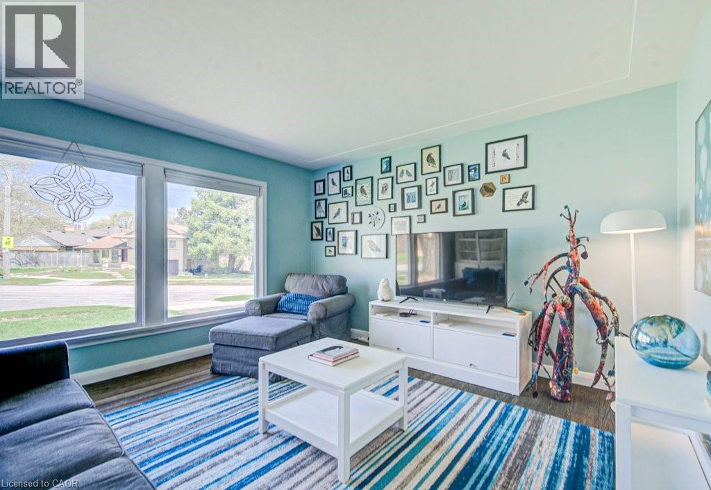 549 DUNBAR Road thumbnail 10