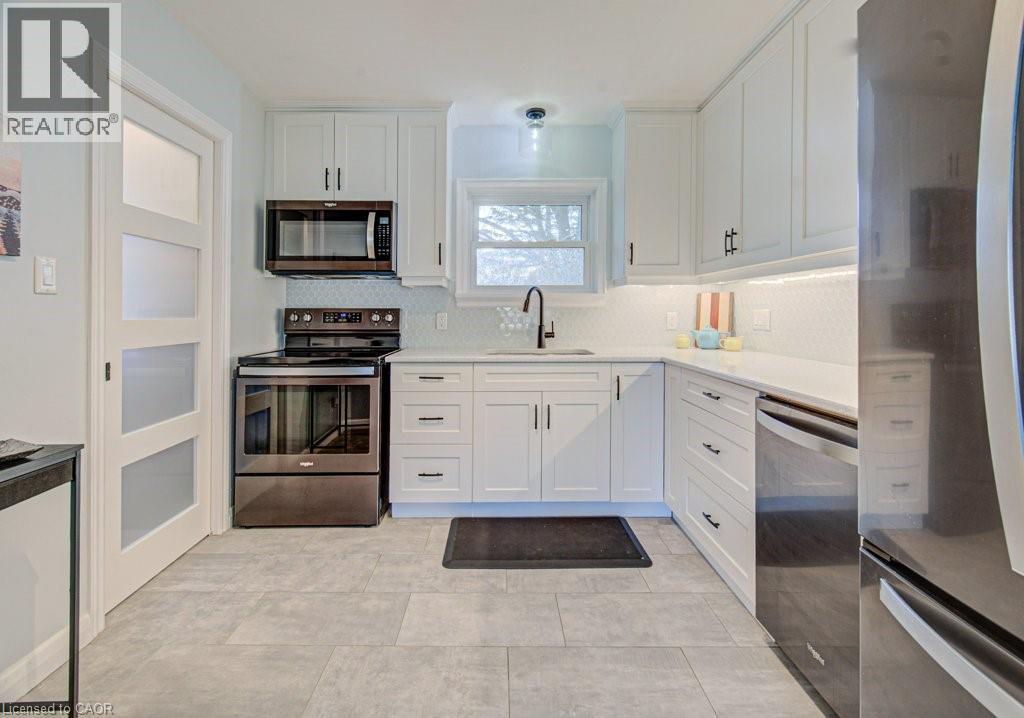 549 DUNBAR Road thumbnail 13