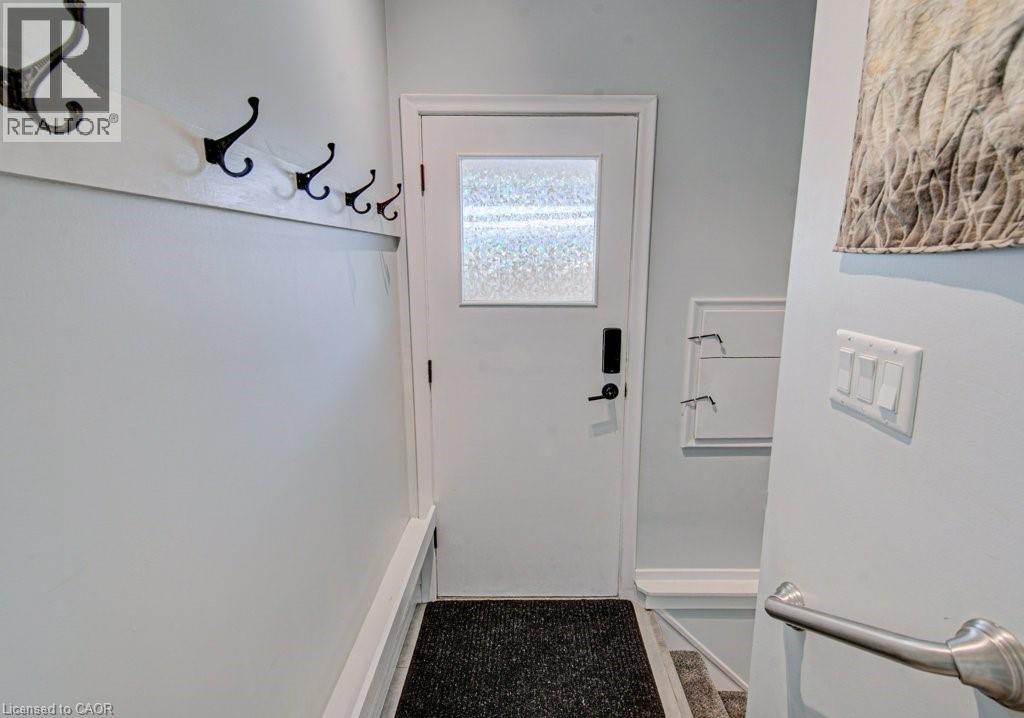 549 DUNBAR Road thumbnail 19