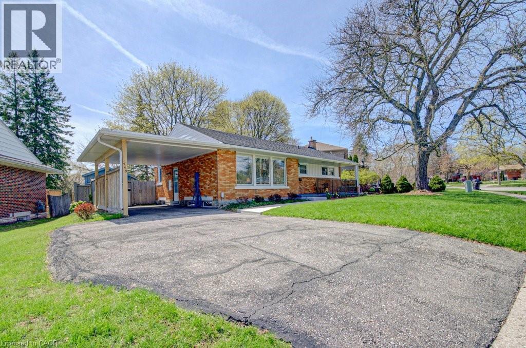 549 DUNBAR Road thumbnail 2