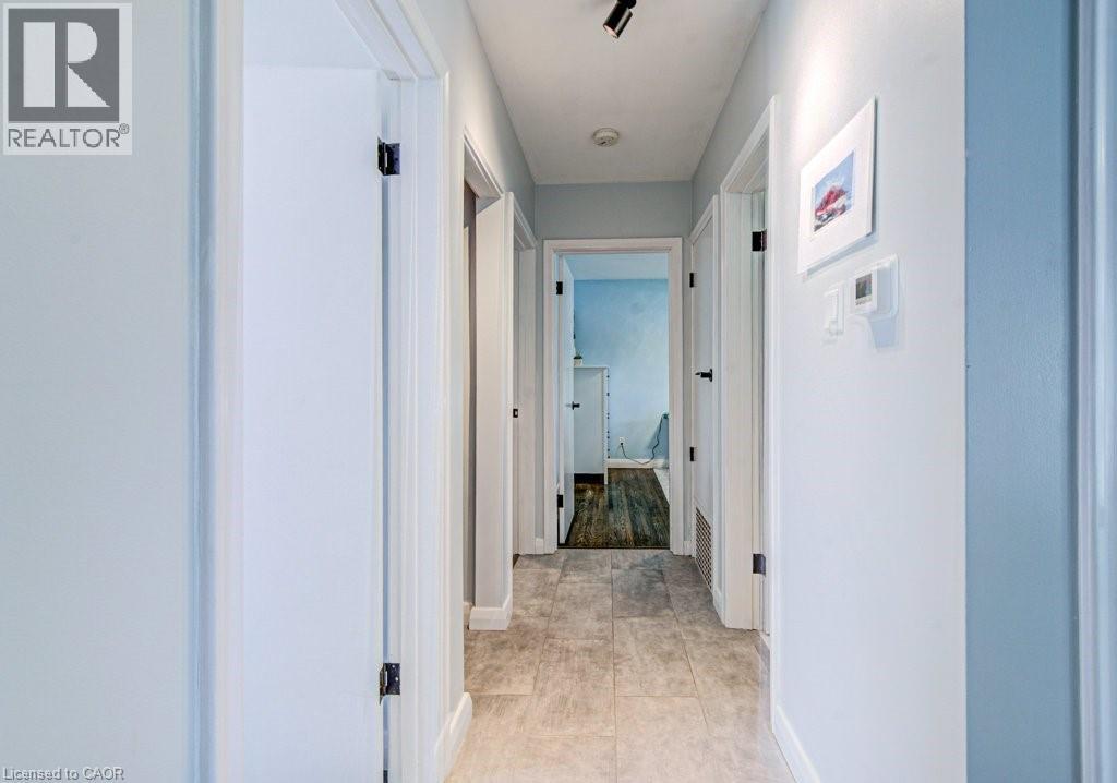 549 DUNBAR Road thumbnail 20