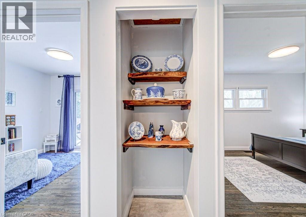 549 DUNBAR Road thumbnail 24