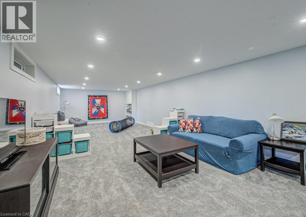 549 DUNBAR Road thumbnail 30