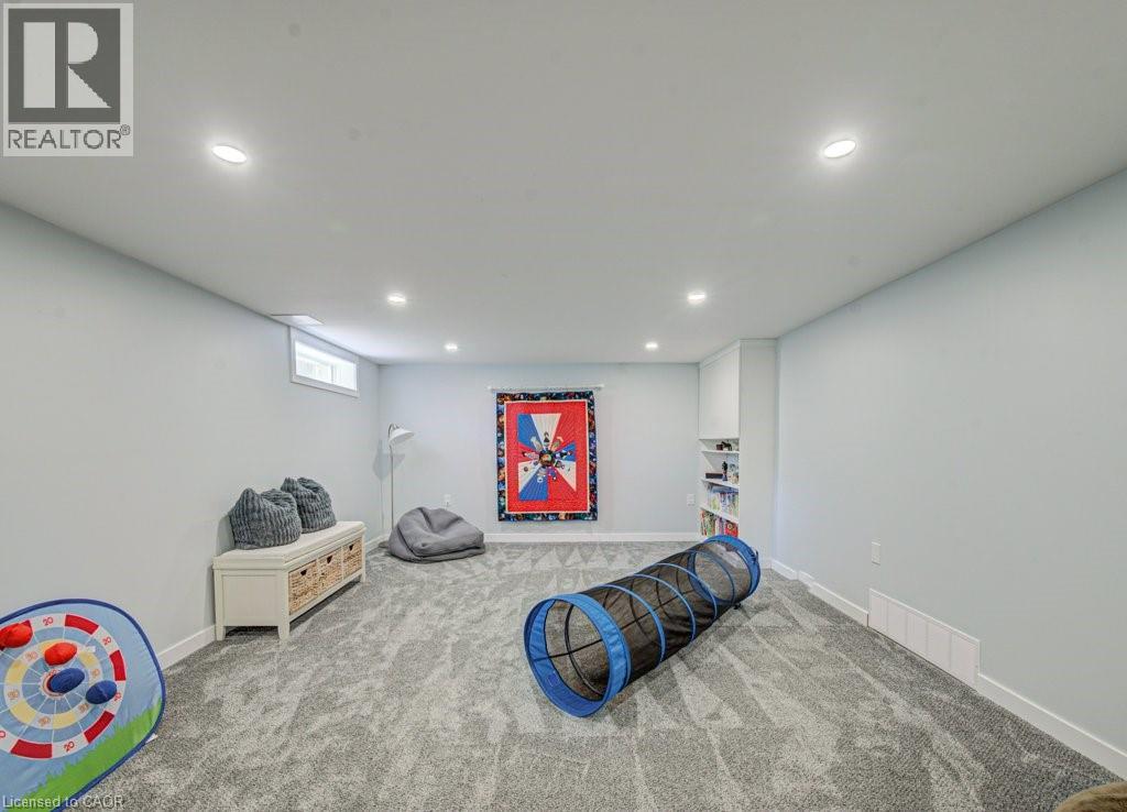 549 DUNBAR Road thumbnail 31