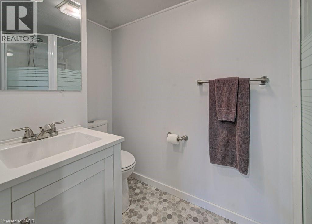 549 DUNBAR Road thumbnail 35