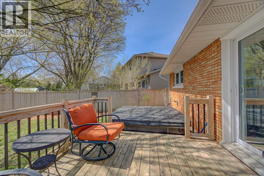 549 DUNBAR Road thumbnail 38