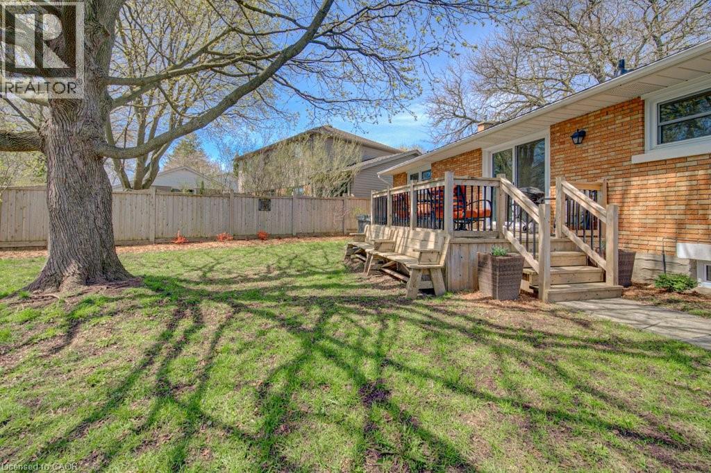 549 DUNBAR Road thumbnail 41