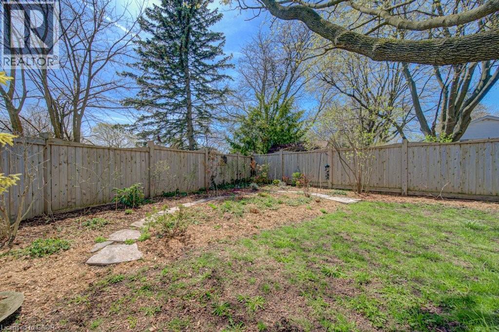 549 DUNBAR Road thumbnail 42