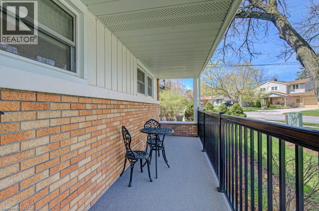 549 DUNBAR Road thumbnail 6