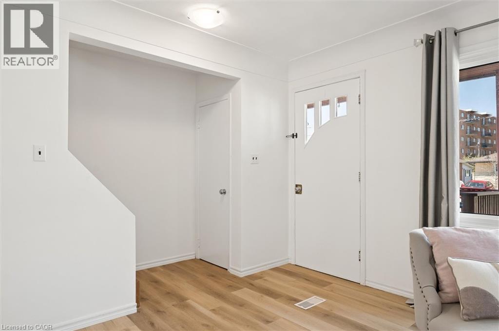 91 WILFRED Avenue thumbnail 4