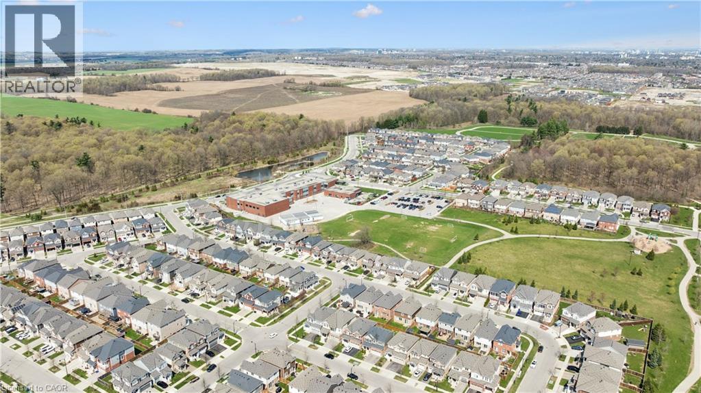 267 GROVEHILL Crescent thumbnail 38