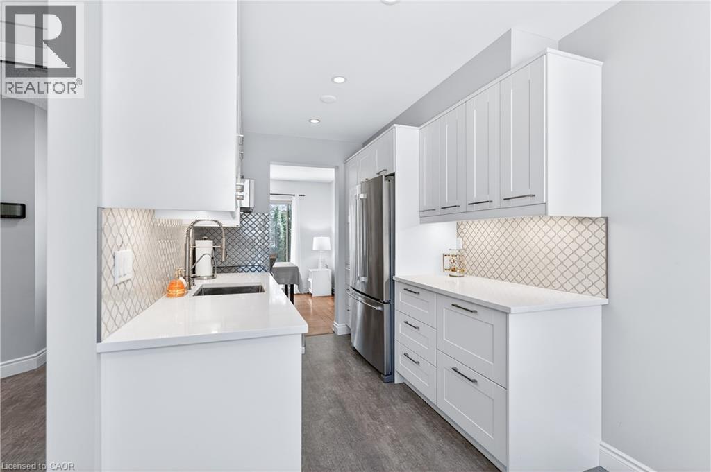 375 KINGSCOURT Drive Unit# 20 thumbnail 12