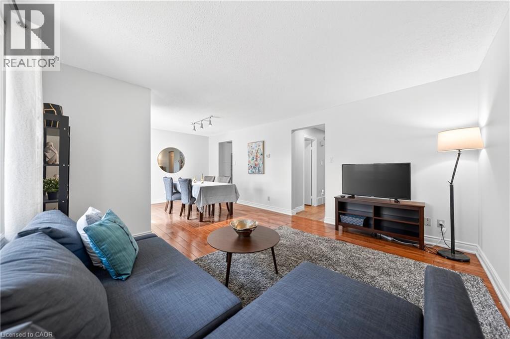 375 KINGSCOURT Drive Unit# 20 thumbnail 23