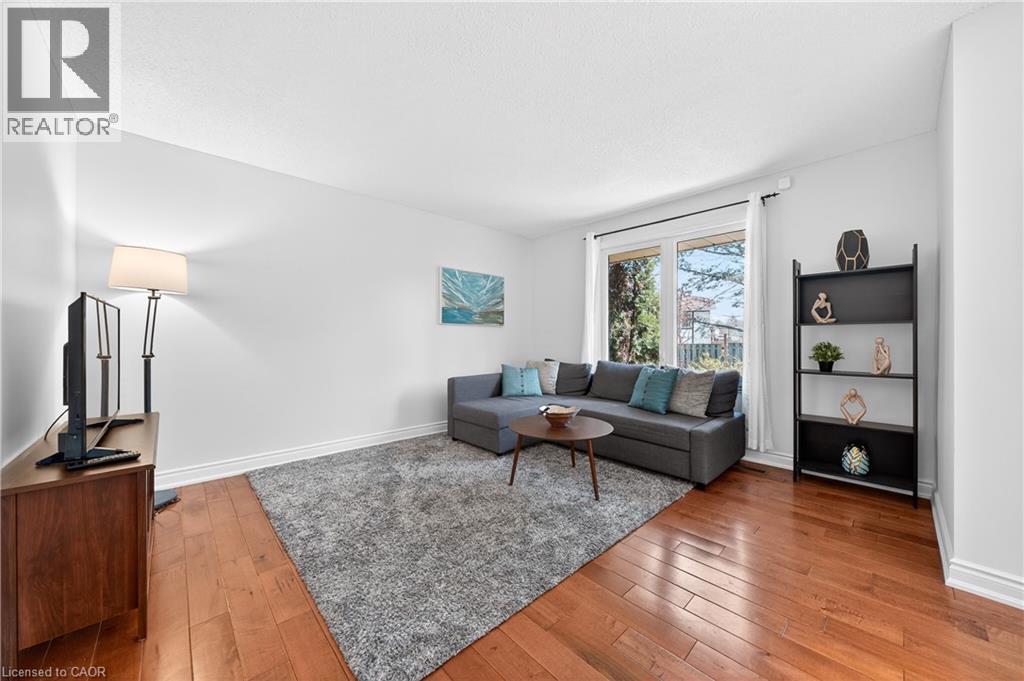 375 KINGSCOURT Drive Unit# 20 thumbnail 25