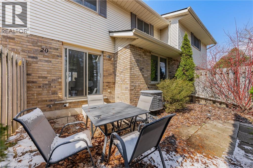 375 KINGSCOURT Drive Unit# 20 thumbnail 37