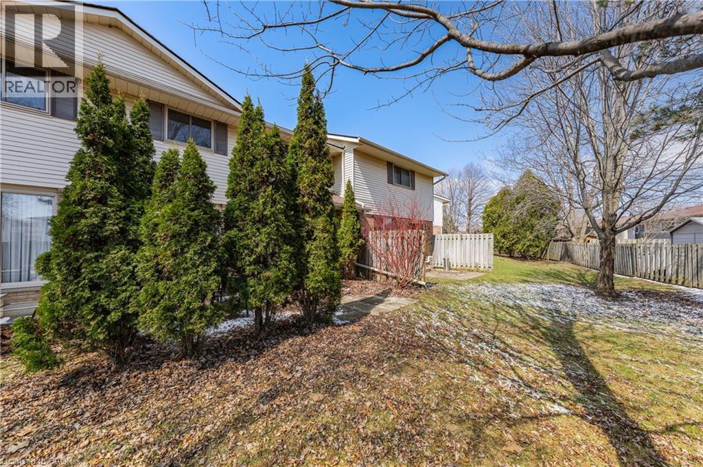 375 KINGSCOURT Drive Unit# 20 thumbnail 39