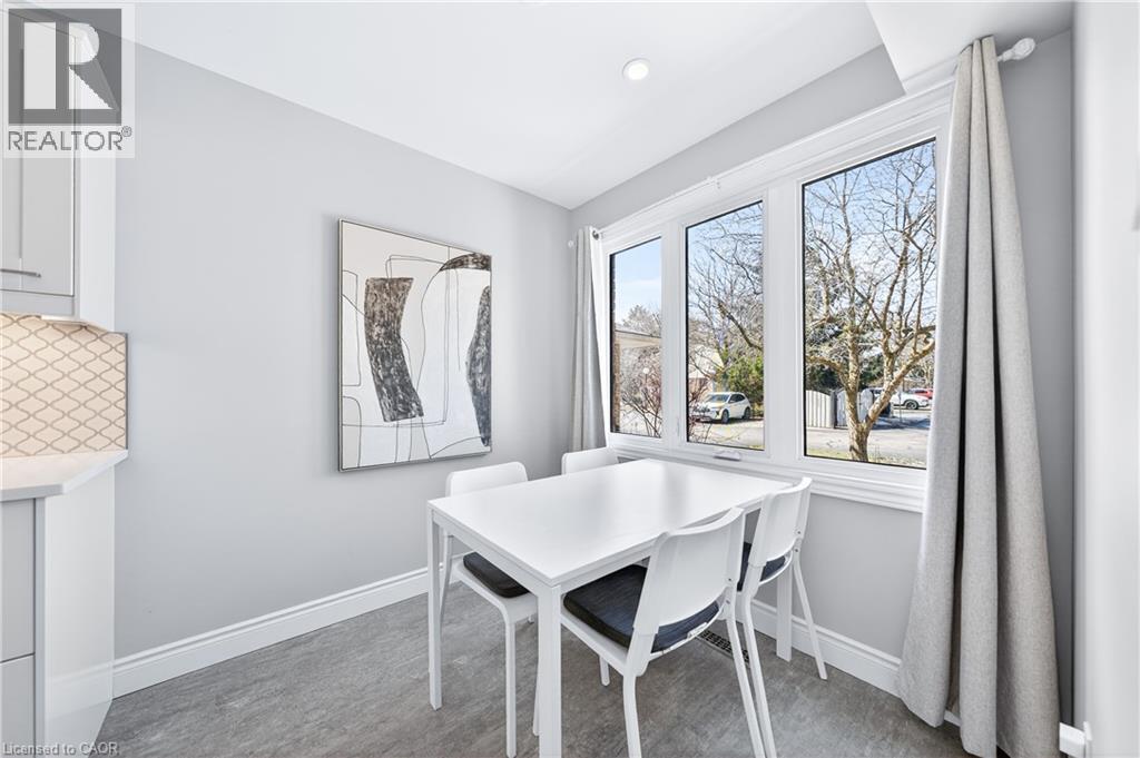 375 KINGSCOURT Drive Unit# 20 thumbnail 7