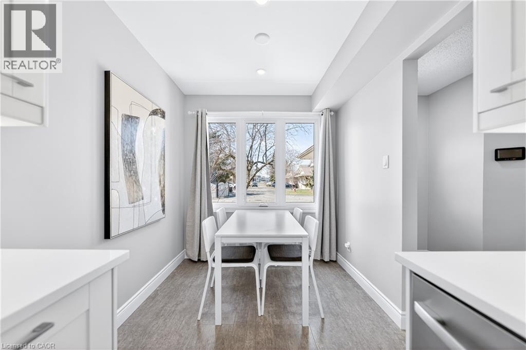 375 KINGSCOURT Drive Unit# 20 thumbnail 8