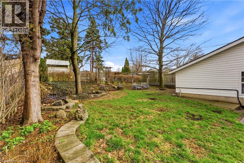 1110 EAGLE Street N thumbnail 19