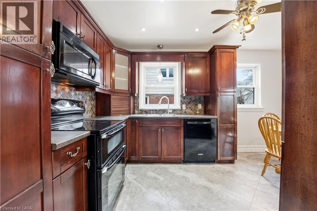 1110 EAGLE Street N thumbnail 4