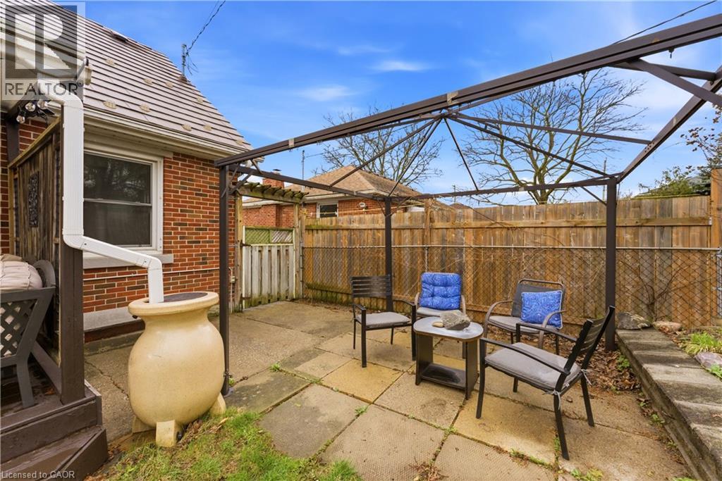 1110 EAGLE Street N thumbnail 16