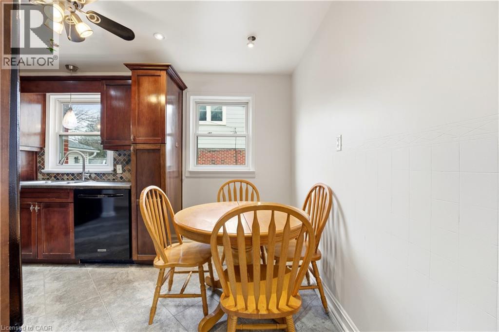 1110 EAGLE Street N thumbnail 6