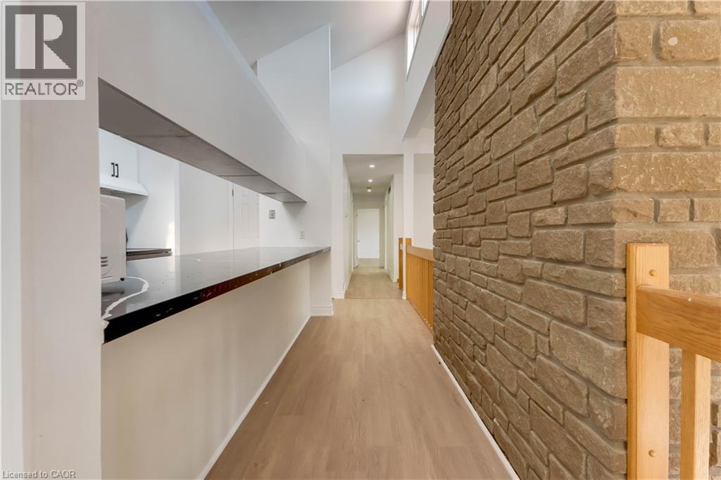 530 FOUNTAIN Street S thumbnail 12