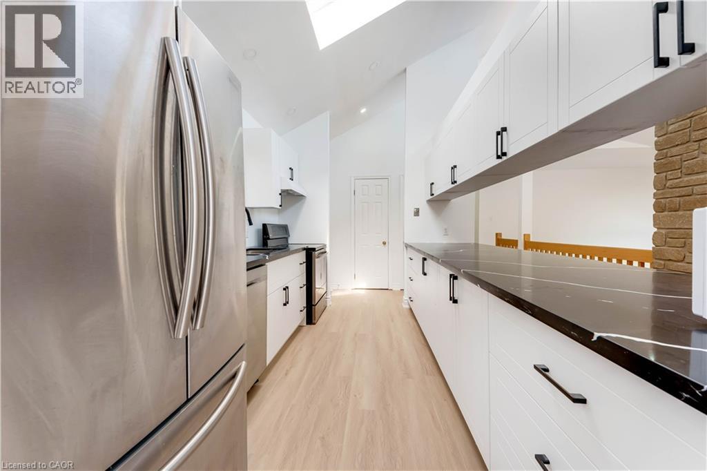 530 FOUNTAIN Street S thumbnail 6