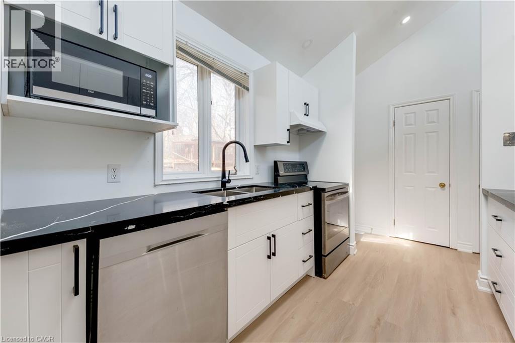 530 FOUNTAIN Street S thumbnail 8