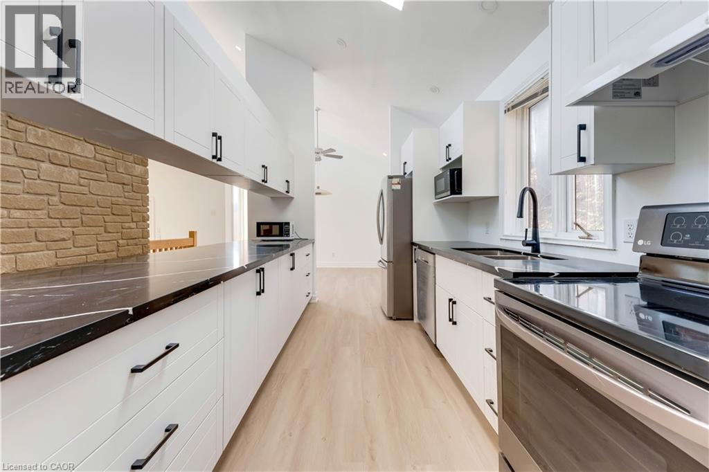 530 FOUNTAIN Street S thumbnail 9