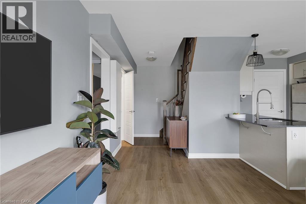 904 APPLE HILL Lane thumbnail 9