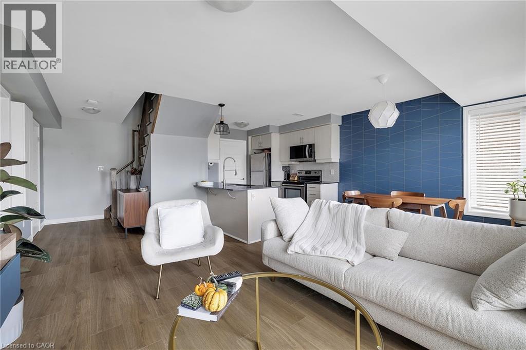 904 APPLE HILL Lane thumbnail 4