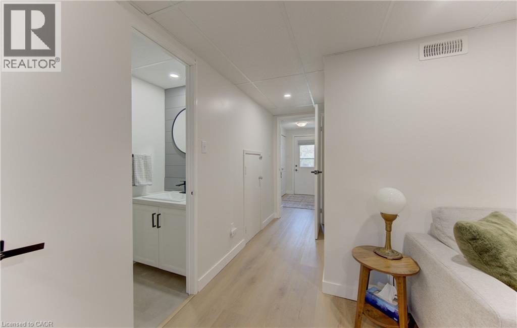 80 OLD COUNTRY Drive Unit# 2 thumbnail 4