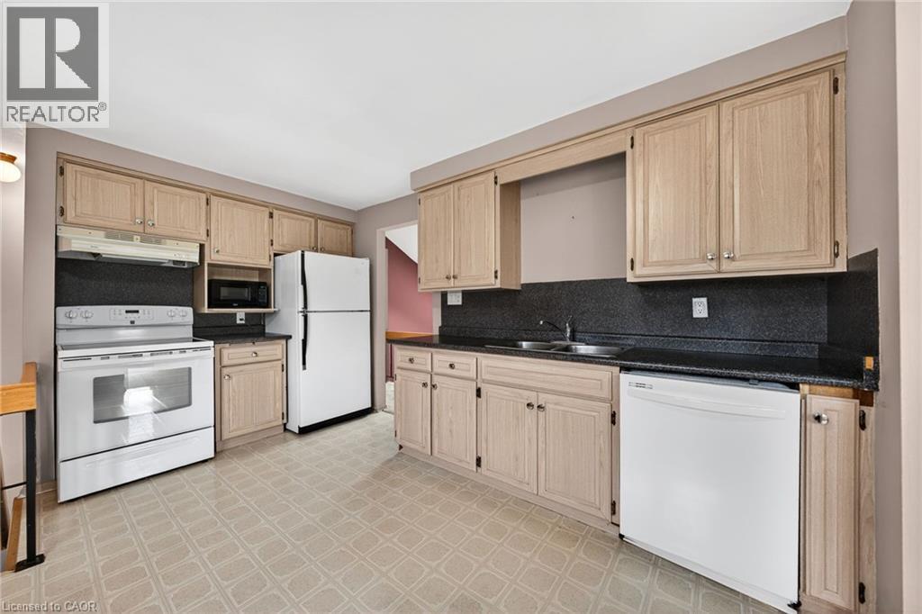 232 SALISBURY Avenue thumbnail 19