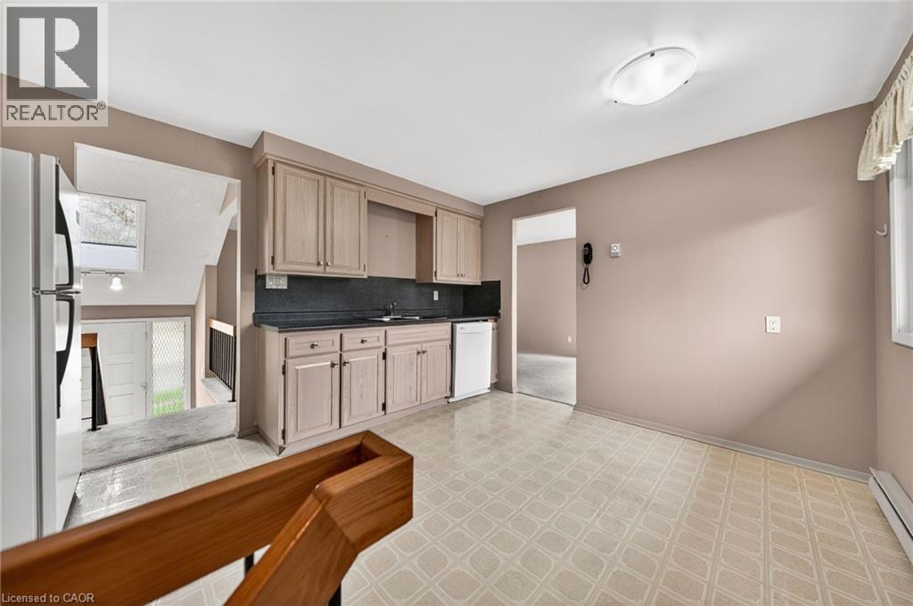 232 SALISBURY Avenue thumbnail 21