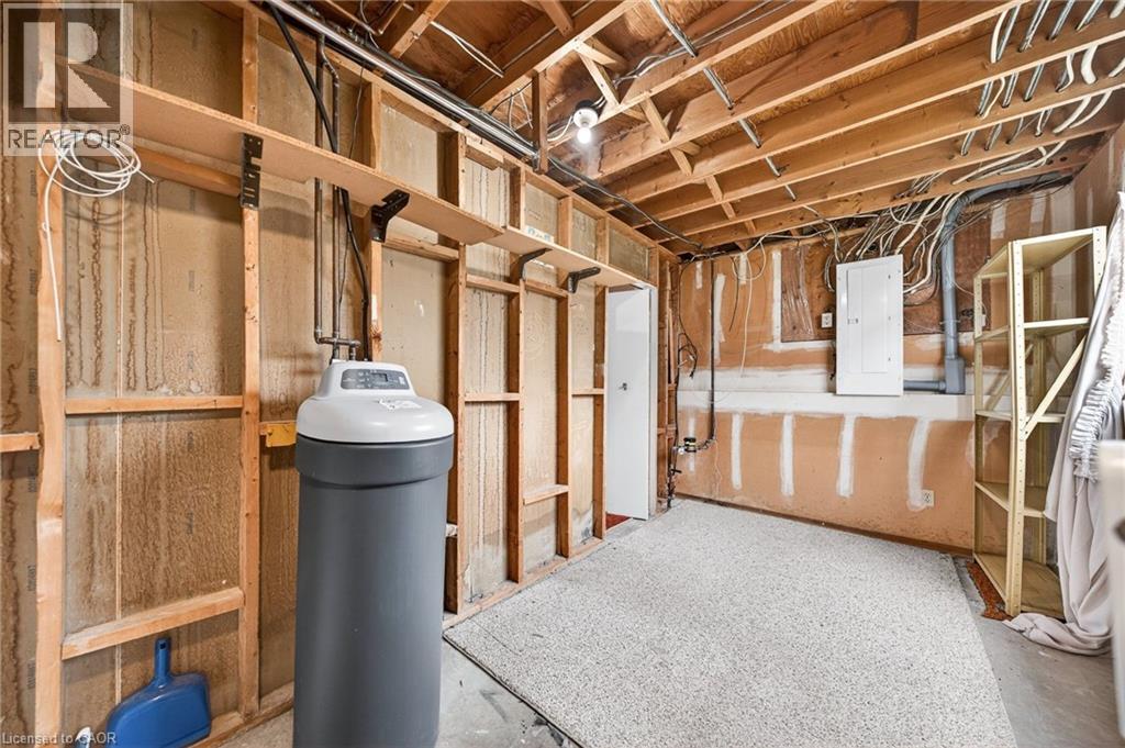 232 SALISBURY Avenue thumbnail 38