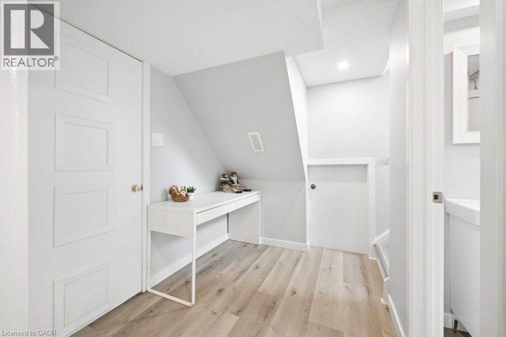 522 GLENDENE Crescent thumbnail 27